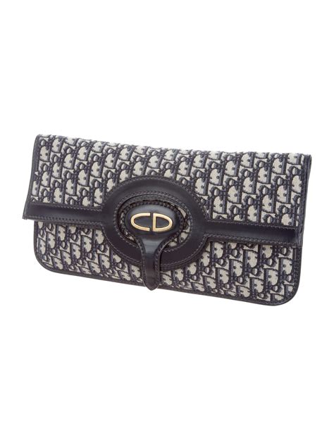 dior clutch
